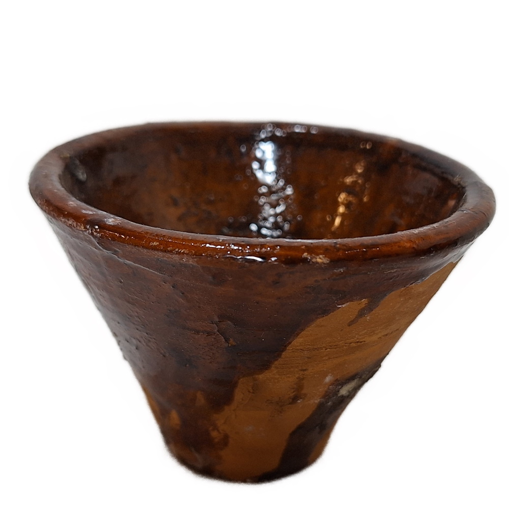 Dunkles Gefäß in konischer Form - ohne Füllung