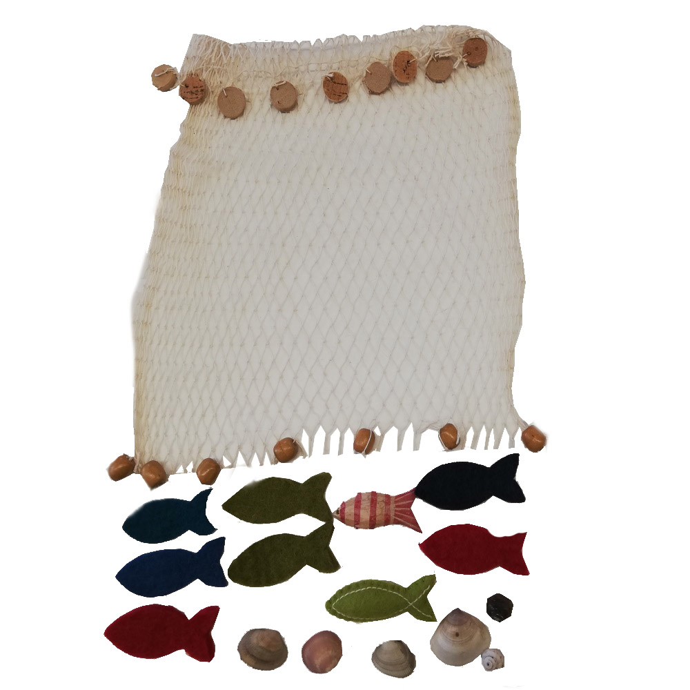 Fischernetz mit vielen Fischen